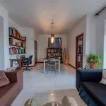 Book House A לצ'ה
