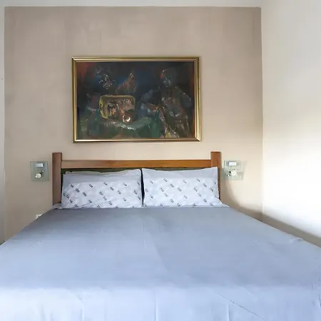 Book House A Lecce