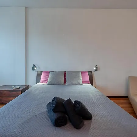 Apartment Book House A *
