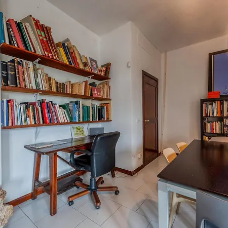 Appartamento Book House A *