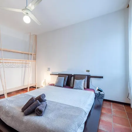 Apartment Book House A