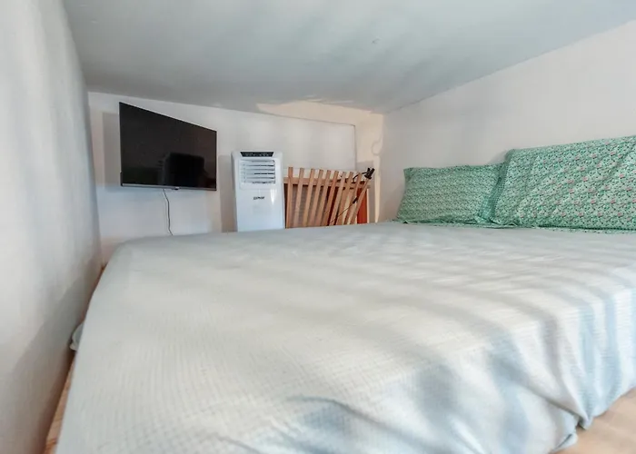 Book House A * Λέτσε